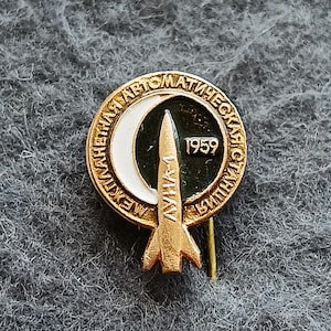 Luna-1 Interplanetary Space Station 1959 Vintage Pin USSR