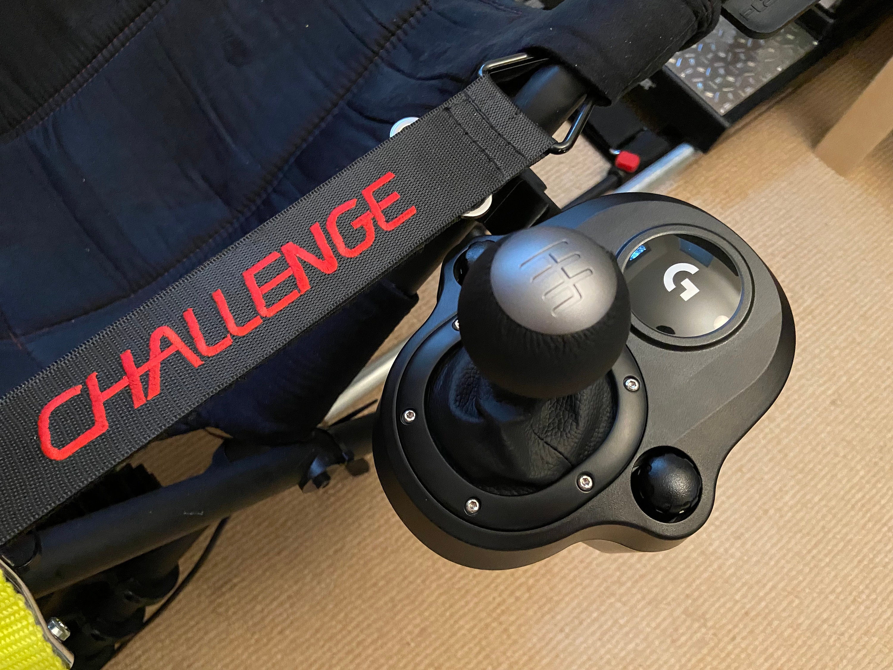 Trustmaster T300RS and Logitech G29 pedal to Playseat challenge