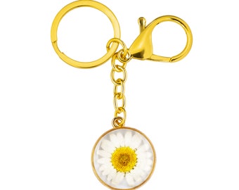 Real Pressed Daisy Flower Keyring: Handmade Resin Keychain
