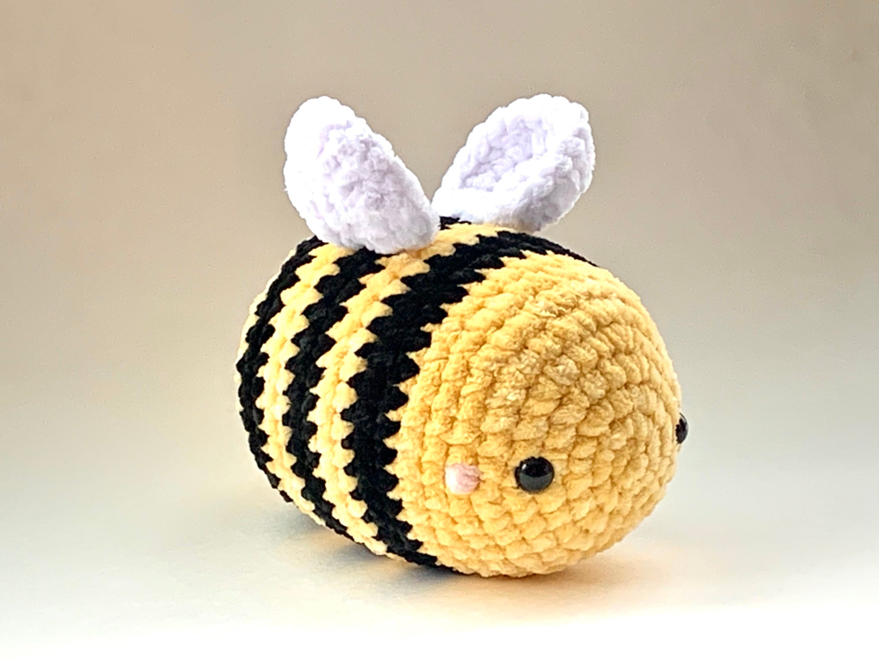 Fluffy Crochet Bee // Bee Plushie // Velvet Crochet Bee // | Etsy