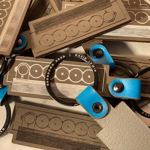 Bang & Olufsen Fine-Grain Leather Keyring | Iconic Beosound 9000 | Vintage Hifi Vinyl Keyring Keyfob Accessory | Handmade in the UK |