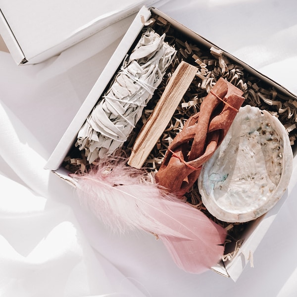 New Home Smudge Kit | Ritual Cleansing with Smudge Feather, Abalone Shell, Palo Santo, Wooden Stand & Sage Stick