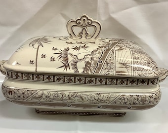 Brown transfer ware tureen “Melbourne”
