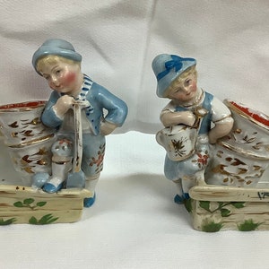 Vintage pair match holders and sticker