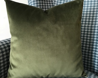 LOGAN BIG PILLOW WITH INSERT OLIVE