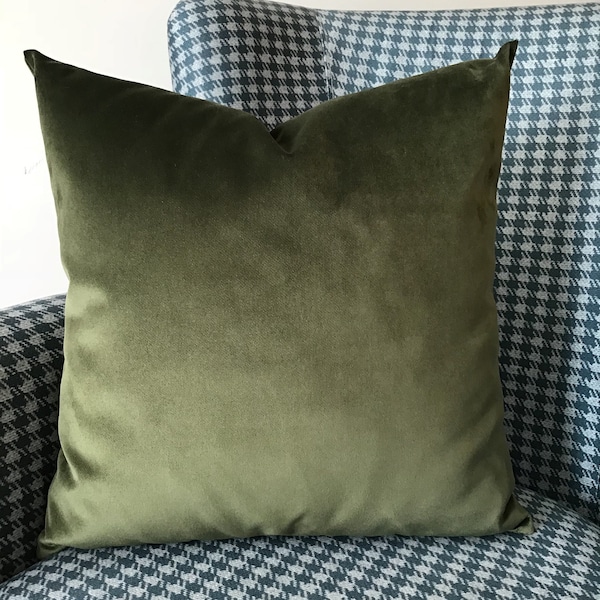 Moss Green Velvet Cushion Cover, Elegant Green Velvet Pillow, Decorative Luxury Vellvet Pillow for indoor, Sofa, Couch, bedroom, livingroom