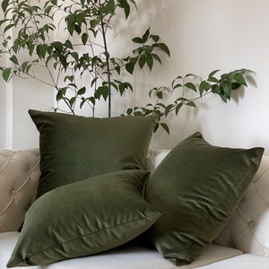 housse de coussin vert mousse // housse de coussin en velours vert mousse // long coussin lombaire // housse de coussin en velours vert mousse // Toutes les tailles image 3