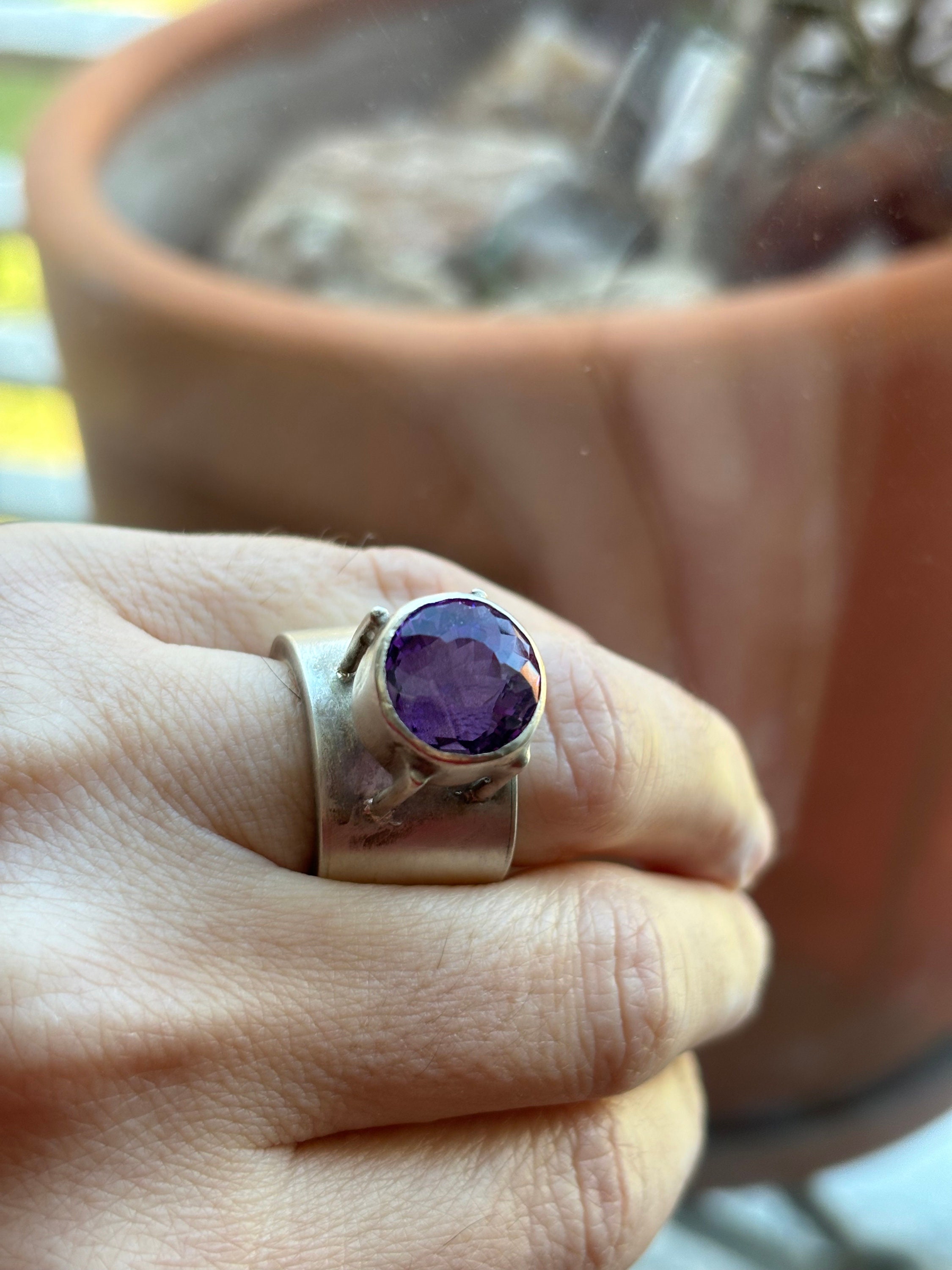 アメジストスターリングシルバーリング：身に着ける現代アート、サイズ
