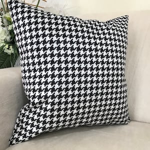 Black White Velvet Throw Pillow Cover, Luxury Velvet Pillow Cover, Black White Velvet Decorative Cushion Cover, Decorative Pillow For Bed