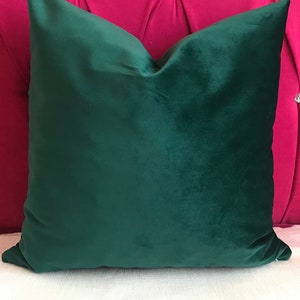 Emerald Green Decorative Velvet Pillow Cover, Dark Green Luxury Velvet Pillow Cover