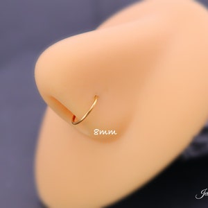 Petit cerceau Tiny Hoop Boucle d'oreille minimaliste en or 18 carats et argent pour Tragus Hoop Cartilage Hoop Helix Hoop Huggie Dainty Nez chirurgical Hoop lèvre image 10