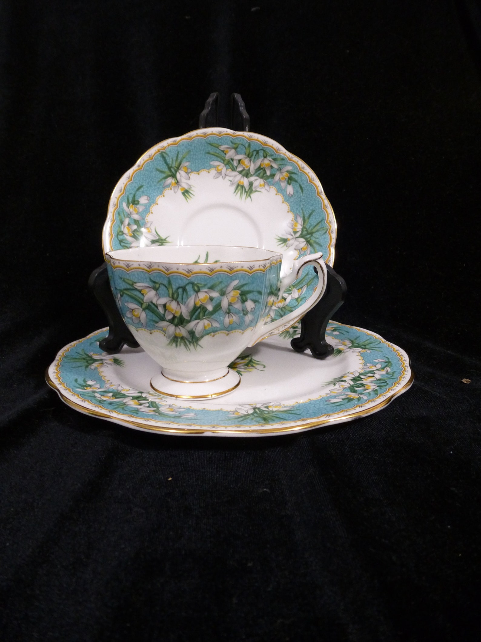 Vintage Queen Anne English Bone China Trio Set Marilyn Snowdrop Flower