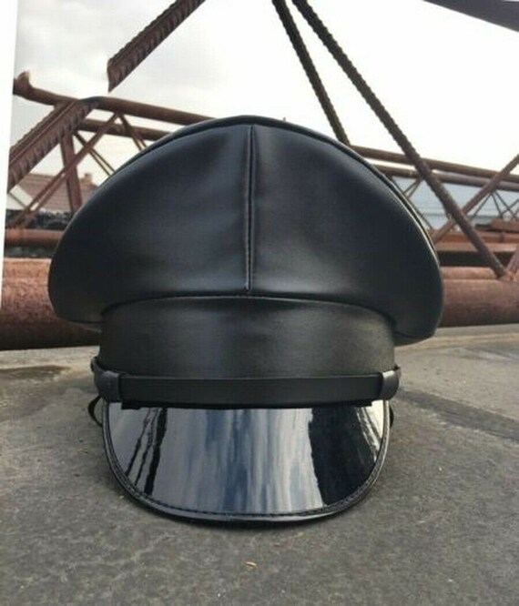 Muir Cap Leather
