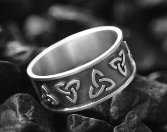 Trinity Celtic Knot, Trinity Symbol, 925 Silver Band Ring, The Triquetra Celtic Symbol Ring, Stackable Mythology Ring, Silver Men Gift