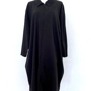 VTG Minimal black witch zipper dress, Black smock dress Size:One