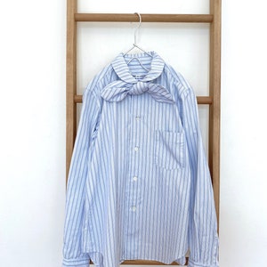Vintage Comme des Garcons Comme des Garcons Classic Blue Stripe Shirt met Vlinderdas Maat:XS