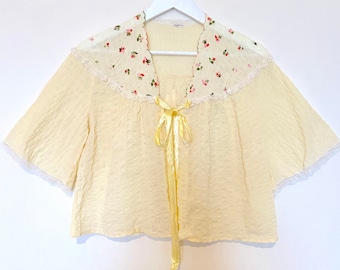 Vintage Lemon Yellow Kawaii Top Size: S