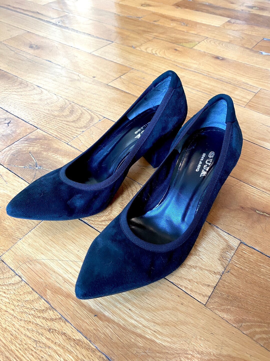 Pin-up girl vintage de ante negro, salones super comodos  México