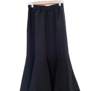 VTG Black Mermaid Shape Black Skirt Size: Small