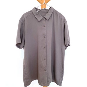 Vintage Minimalist Grey brown Shirt, Summer Minimal Shirt Size:M