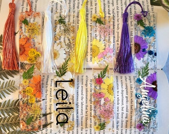 Marcador de página personalizado em resina | Flores secas reais e nome personalizado
