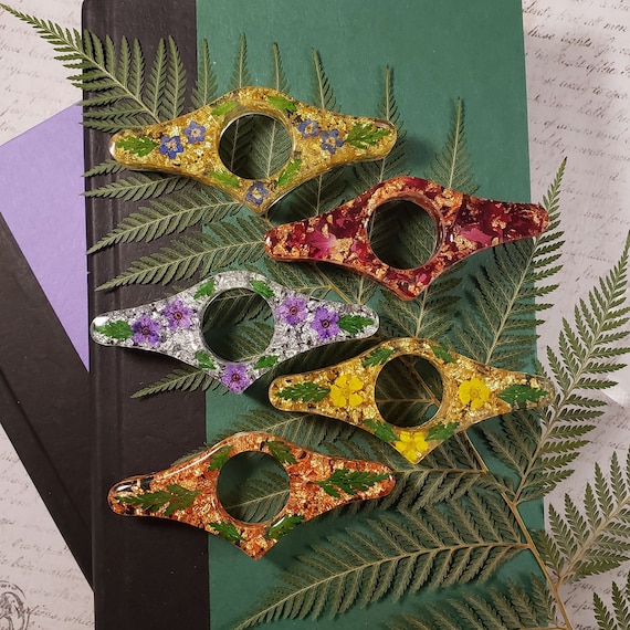 Custom Flower Page Holder