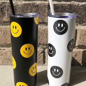 Smiley Face, Smiley, Smiley Face Cup, Smiley Face Tumbler, Becher, Wiederverwendbare Tasse, schwarzer Becher, weißer Becher, Bechergeschenke, Tassengeschenke