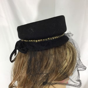 Ladies Vintage Hat, Black Felt Hat, 1950&#39;s Hat  Ladies Retro hat, Cosplay hat, Fashion Hat, Pill Box Hat, Black Netting