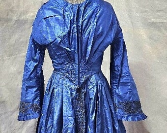 Victoriaanse blauwe zijden jurk c1860 | Antieke trouwjurk uit de 19e eeuw | Blauwe trouwjurk