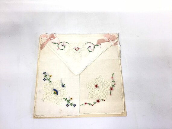 Three Antique Floral and Lace Embroidered Handker… - image 8