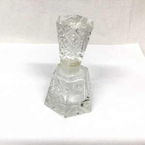 Vintage Cut Glass Perfume Bottle - Clear Perfume Bottle - Beautiful Glass Perfume Bottle - Vintage  Dresser Bottle