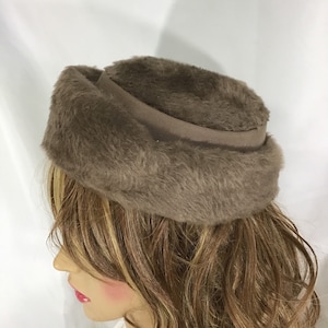 Evelyn Varon Hat - Etsy display picture 1
