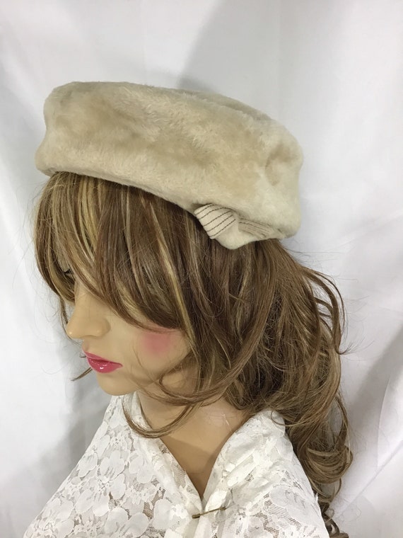 Vintage Cream Fur Beret Vintage Pillbox Womens Hat Beige Cream White Faux Fur Beret  main image 3