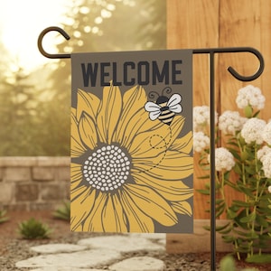 Sunflower Welcome Garden Flag: Summer Yard Art