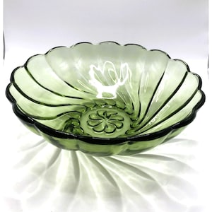 Hazel Atlas Green Depression Glass Berry Bowl Colonial Swirl Pattern MCM  Shell Art Deco Avocado Shell