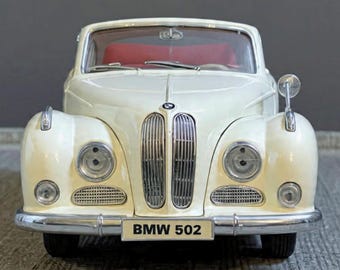 Maisto 1/18 - BMW 502 1955 Cabriolet off White Diecast Scale Model