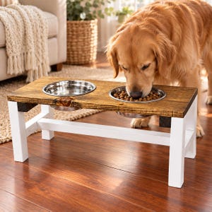 Support surélevé pour chien de style ferme avec 2 gamelles - Gamelles incluses. Hauteur personnalisable.