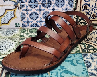 Handgefertigte Herrensandalen, handgefertigt aus hochwertigen Materialien: echtes Leder und echtes Leder. 100 % Made in Italy. Handgefertigte Sandalen für Herren