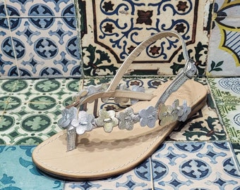 Sandali artigianali da donna fatti a mano con materiali di qualità: vera pelle e vero cuoio 100% Made in Italy Handmade Sandals for Woman