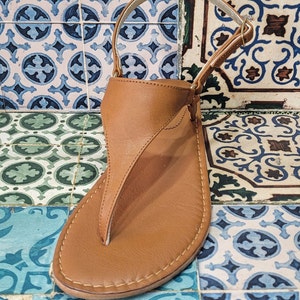 Sandali artigianali da donna fatti a mano con materiali di qualità: vera pelle e vero cuoio 100% Made in Italy Handmade Sandals for Woman immagine 5