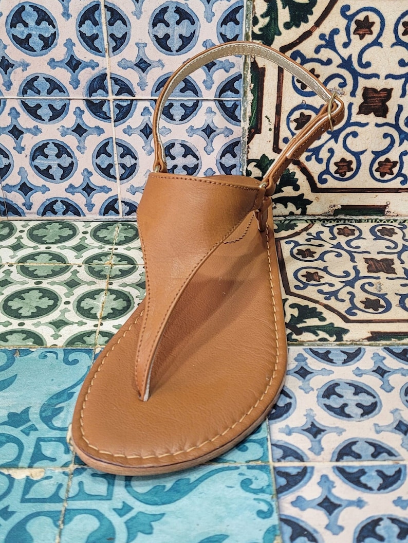 Sandali artigianali da donna fatti a mano con materiali di qualità: vera pelle e vero cuoio 100% Made in Italy Handmade Sandals for Woman immagine 5