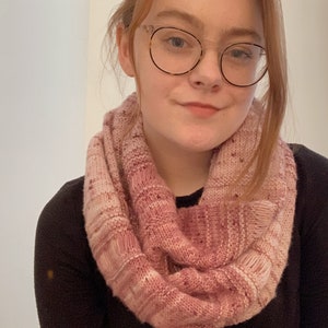 Gentle Cowl and Scarf // Beginner Knitting Pattern image 4