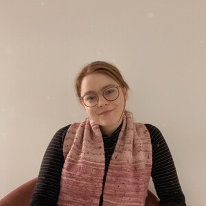 Gentle Cowl and Scarf // Beginner Knitting Pattern image 2