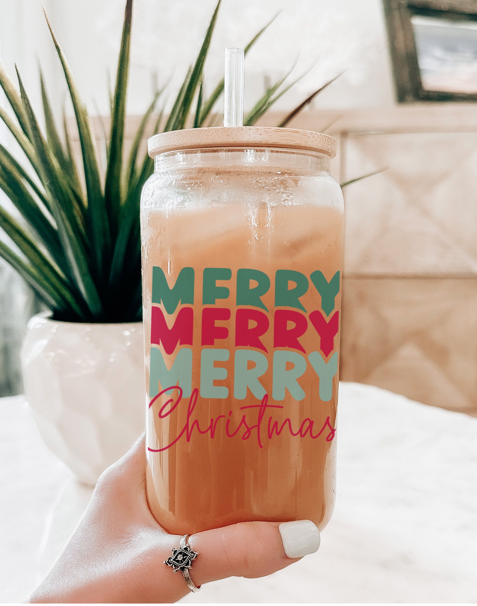 Joyseller Christmas Gifts, Christmas Iced Coffee Can Glass,  16oz Christmas Glass Cup with Lid and Straw, Xmas Tumbler Beer Can Glass,  Christmas Decorations: Iced Tea Glasses
