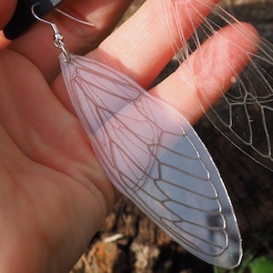 cicada wing earrings &gt; laser engraved acrylic bug jewelry &gt; sterling silver ear hook &gt; unique items handmade by queenbeams