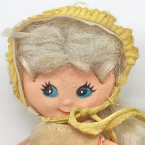 Vintage Flatsy Doll: 1960s Bendy Rubber Girl, Retro Kitsch