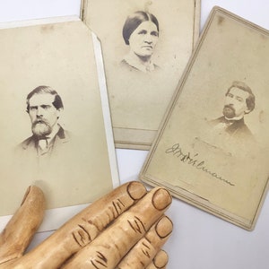Ancien Lot de 3 armoires à cartes victorien hommes homme femme gothique sombre