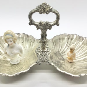 Distressed Vintage Sea shell Silver Plate Metal Trinket Dish Caddy Container Jewelry Holder