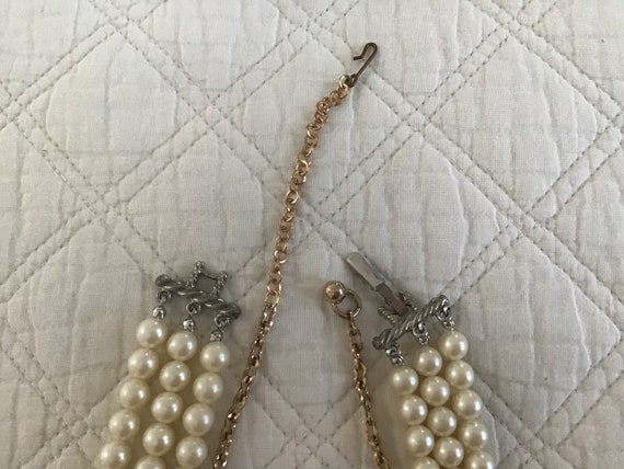 Lot of 2 Necklaces Vintage Glass Pearl and Plasti… - image 3