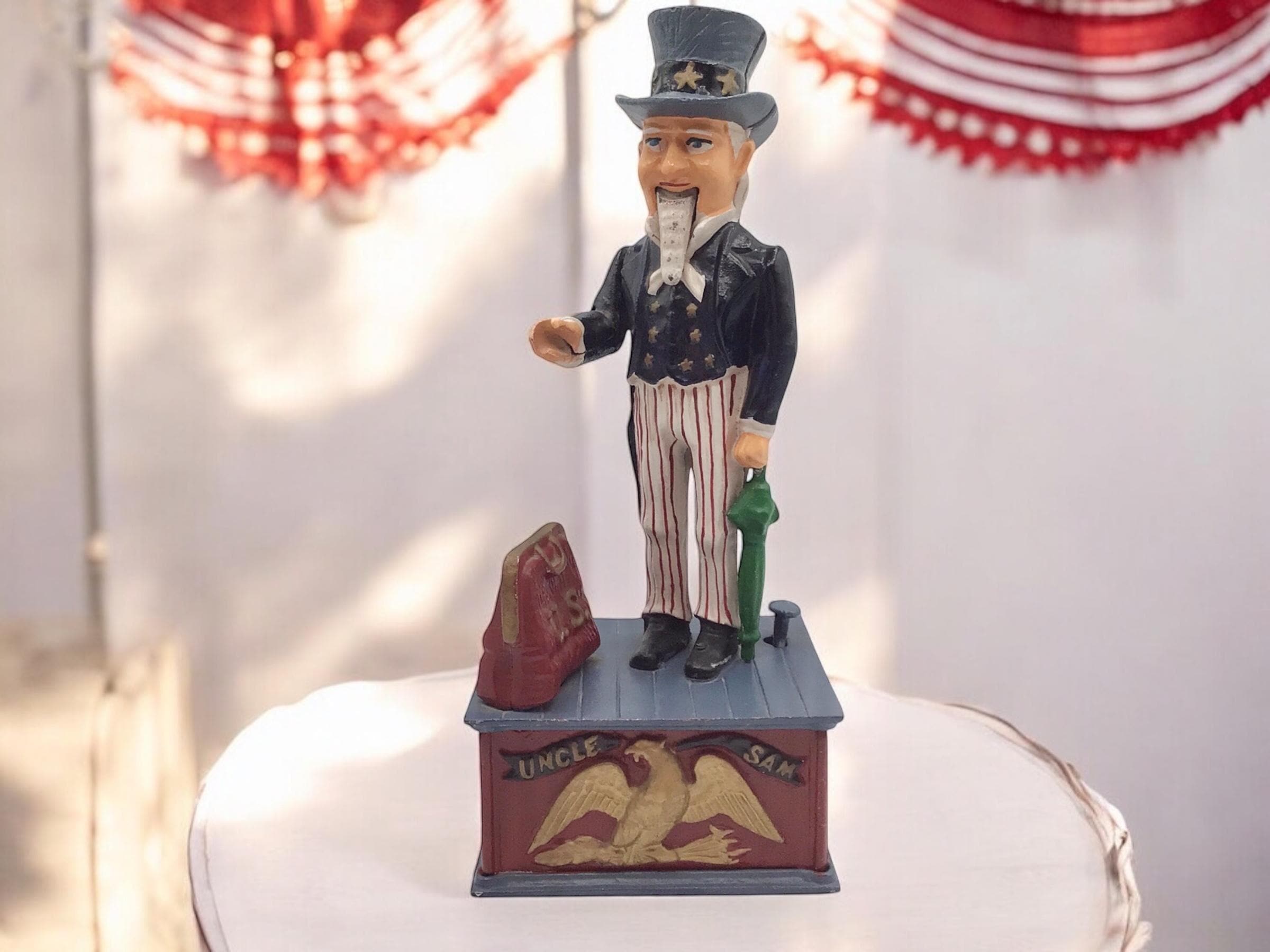 ヴィンテージのアンクルサム機械式貯金箱：鋳鉄製のアメリカーナ風装飾